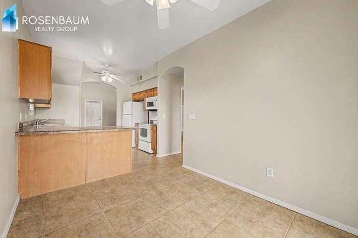Building Photo - 15237 S Moon Valley Rd
