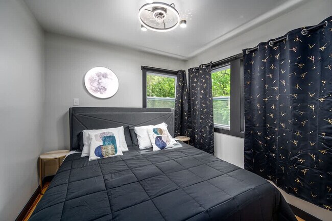 Building Photo - 288 Stone Wall Rd