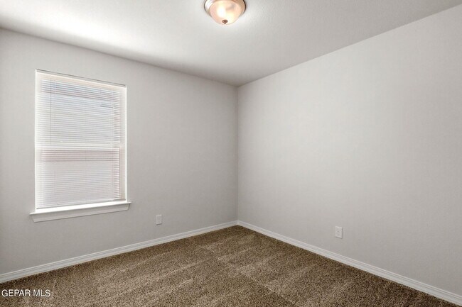 Building Photo - 14545 Faxon Yucca Ave