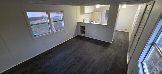 Building Photo - 8364 Cedar St