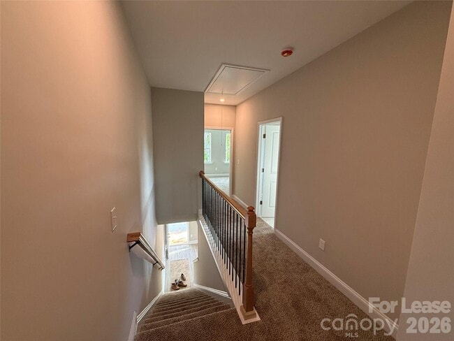 Building Photo - 5536-5538 Wrenn Dr