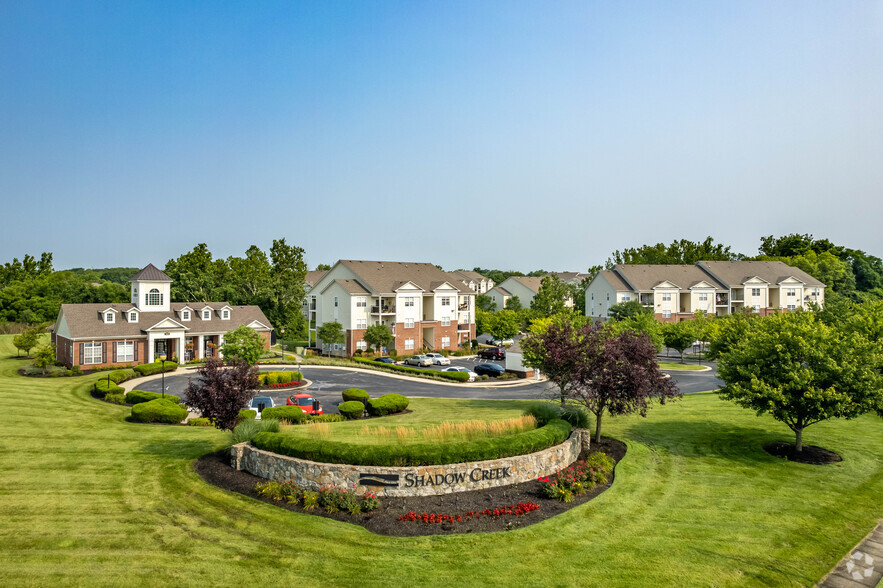 Primary Photo - Shadow Creek Luxury Apartments