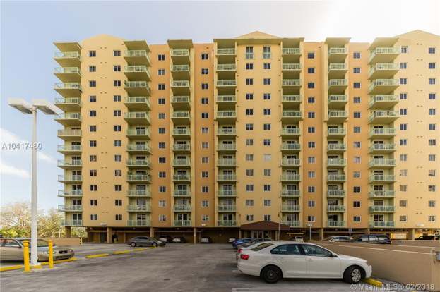 Primary Photo - 3500 Coral Wy