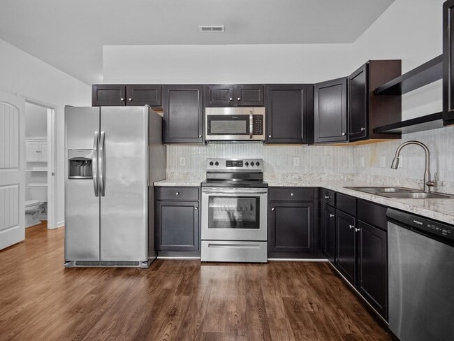 Building Photo - Welcome to Tuscany Villas!