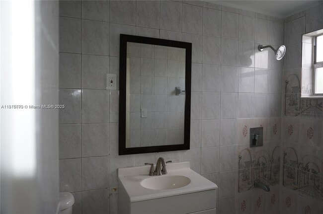 Building Photo - 300 SW 52nd Ave
