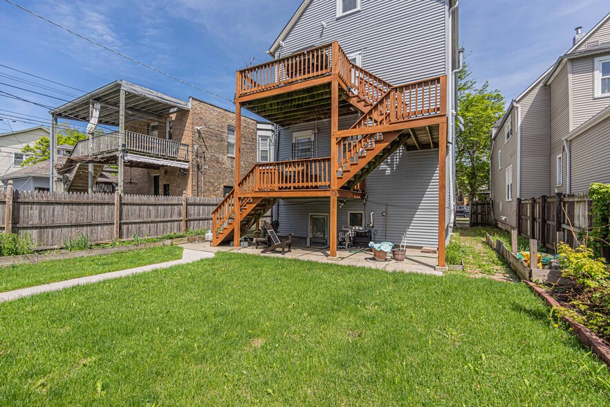 Backyard - 2526 N Rockwell St