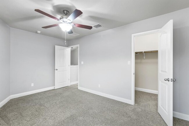 Building Photo - 10824 Dinah Dr