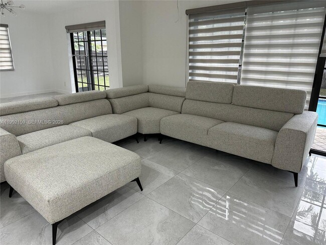 Building Photo - 10153 SW 51st St