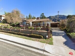 Building Photo - 3317 Brookhill St