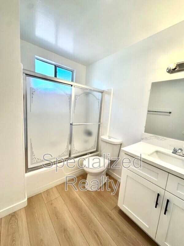 Building Photo - 504 Hill Dr