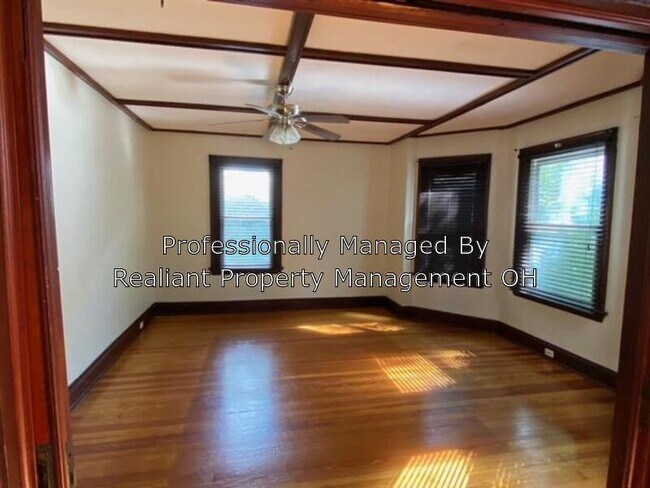 Building Photo - 5730 St Elmo Ave