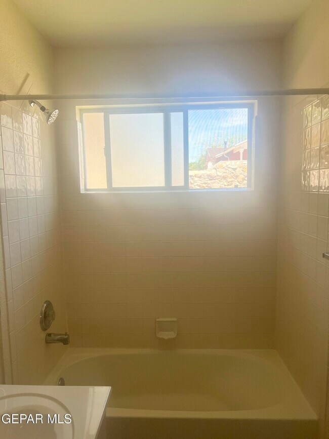 Building Photo - 7065 Tierra Roja St
