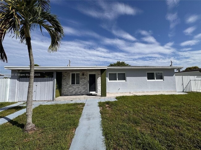 Building Photo - 9915 Nicaragua Dr