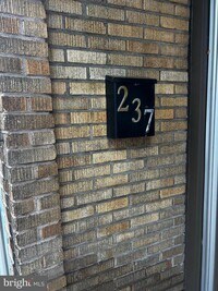 Building Photo - 237 Haverford Ave