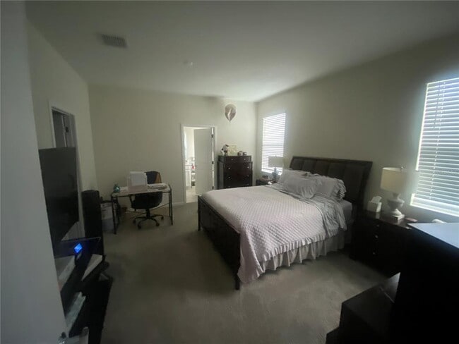 Building Photo - 5579 Bakewell Pl