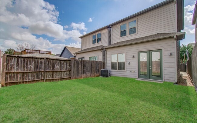 Building Photo - 3516 Bastrop St