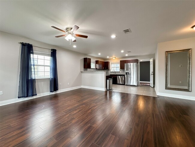 Building Photo - 2902 Elser St