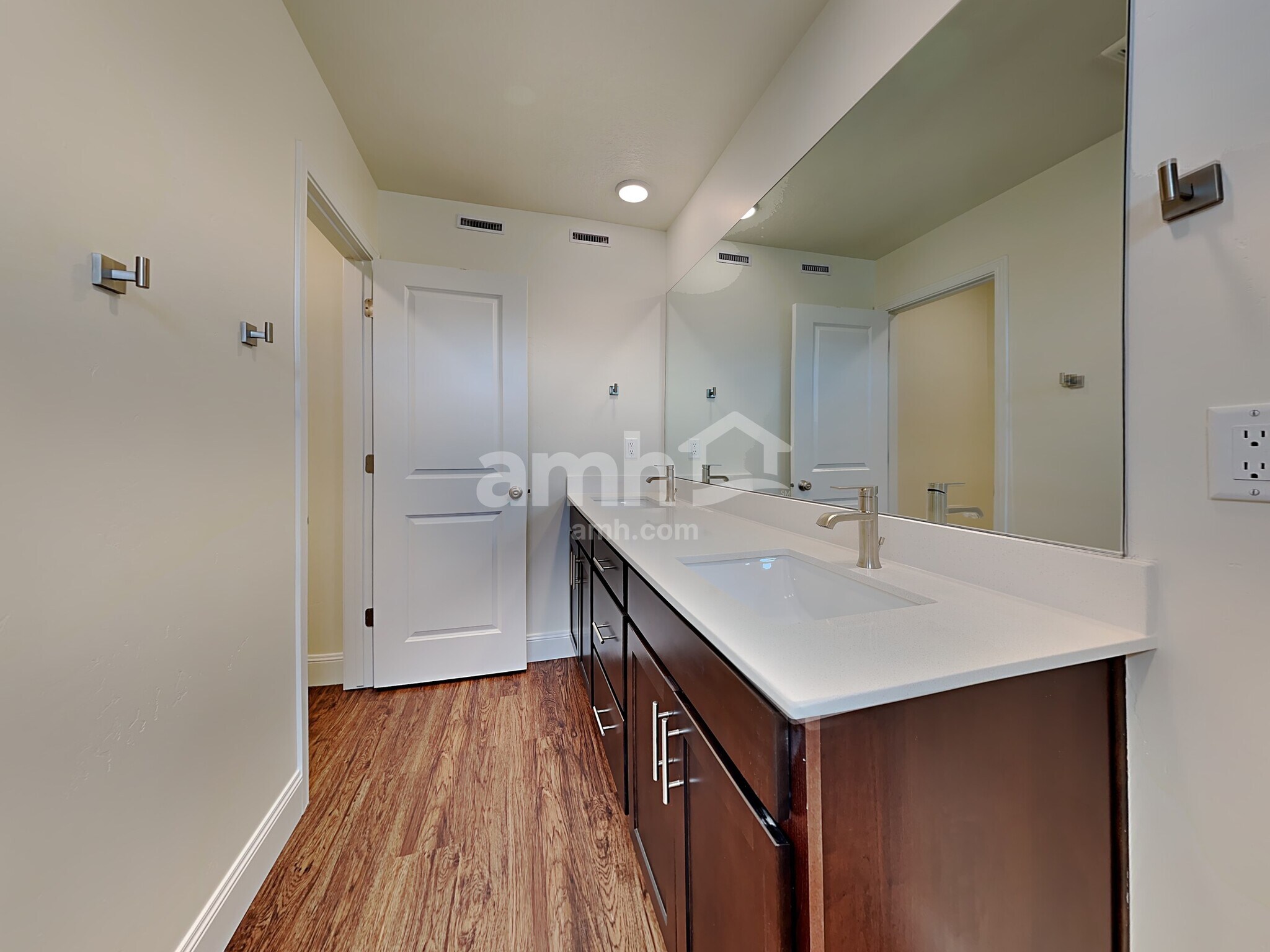 Building Photo - 3321 S 2580 W
