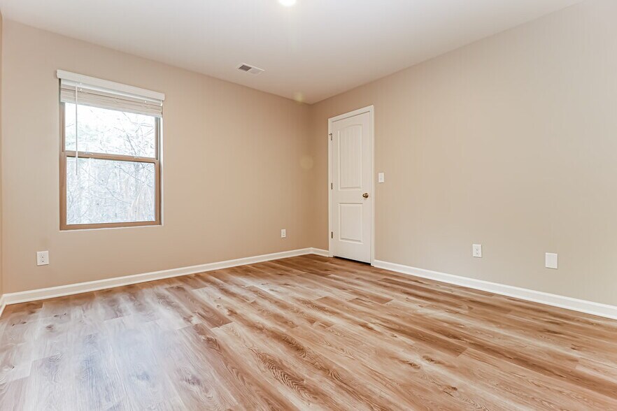 Building Photo - 11994 Guelph Cir