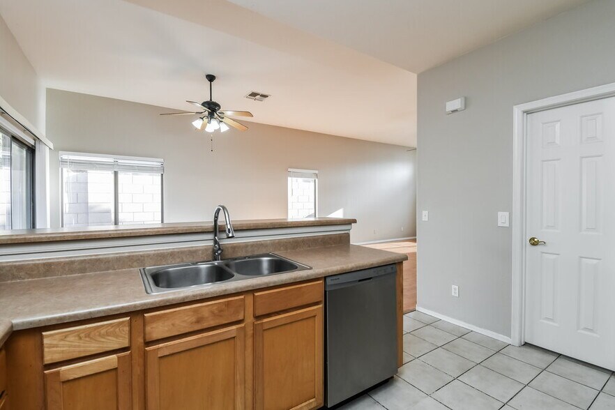 Building Photo - 6343 S Nash Way