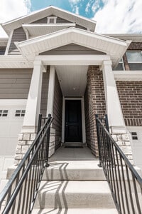 Building Photo - 16104 S Bodmin Way