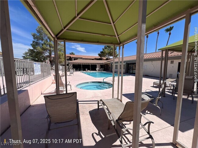 Building Photo - 3151 N Soaring Gulls Dr