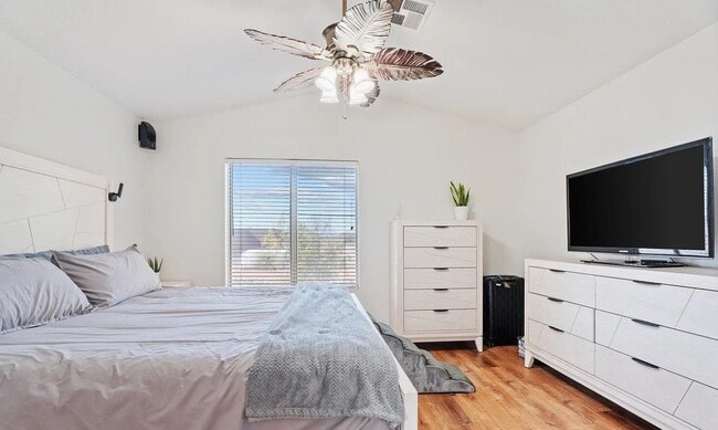 Building Photo - 16618 S 28th Pl