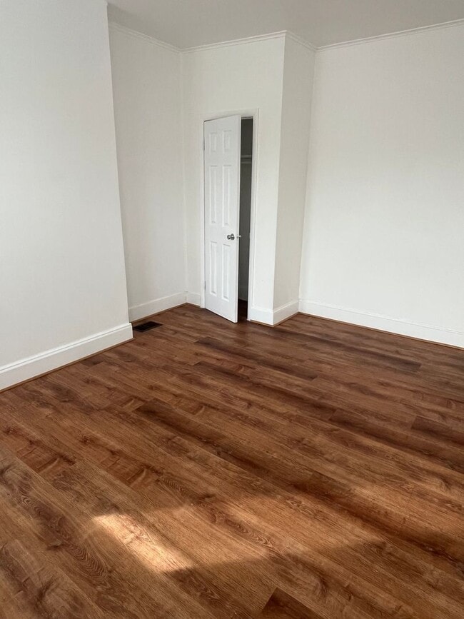 Building Photo - 1918 Penrose Ave