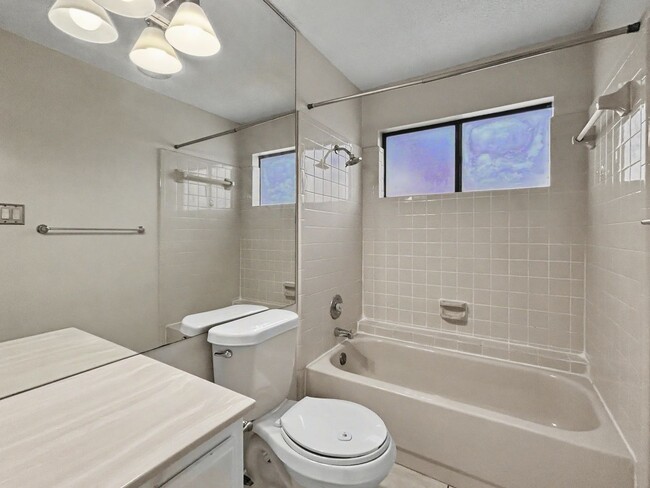 Building Photo - 12446 Starcrest Dr