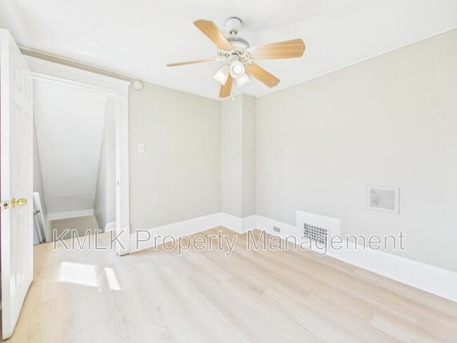 Building Photo - 773 Montana Ave