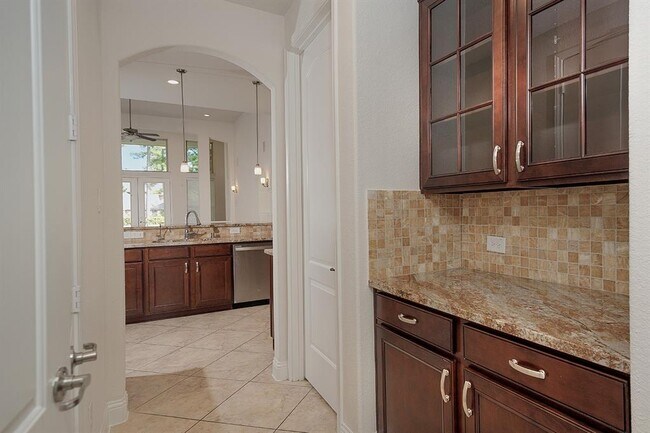 Building Photo - 46 Caprice Bend Pl