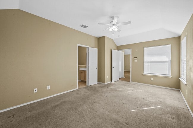 Building Photo - 9229 Chesapeake Ln