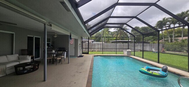 Building Photo - 288 NW 89th Ave