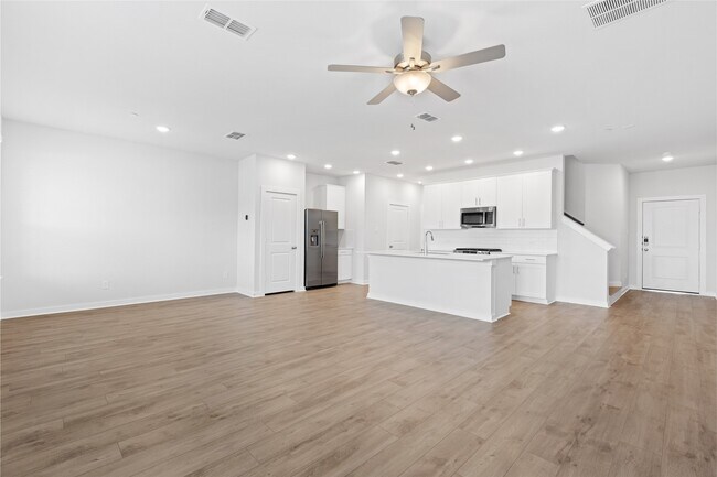 Building Photo - 3035 Dovedale St