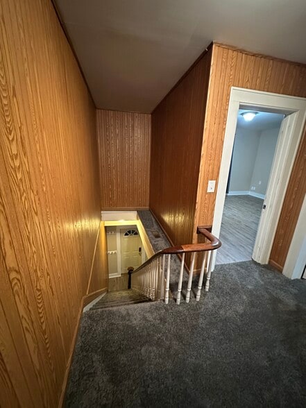 Building Photo - 711 Napoleon St