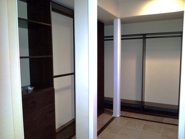 Primary Walk-In Closet - 23057 Park Dulce