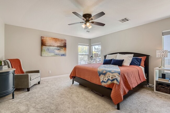 Building Photo - Beautiful 3 bedroom Home Located in the Vibrant City of Las Vegas