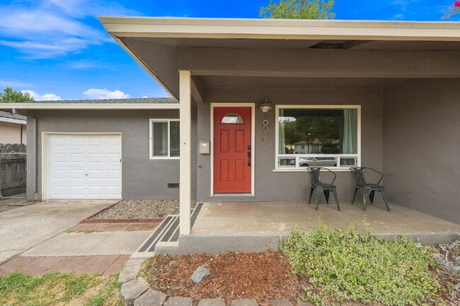 Building Photo - 3/1 Charmer in the Garden Tract - Dog Friendly