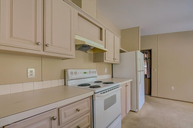 Building Photo - 14820 Aubrey Ave