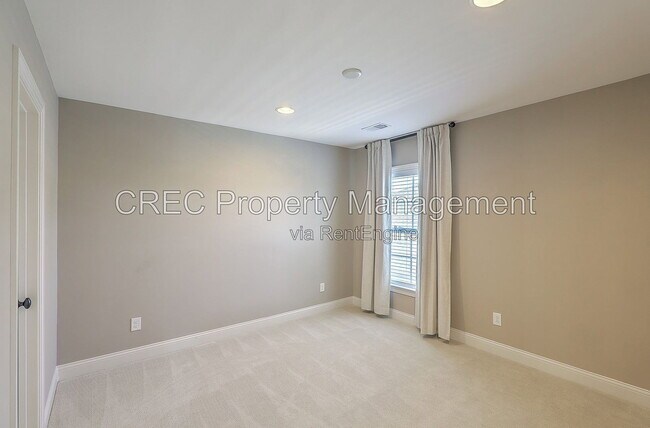 Building Photo - 3342 Great Egret Dr