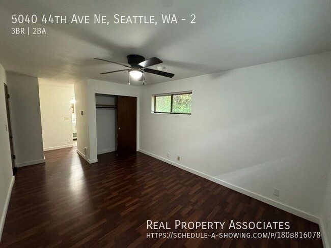 Building Photo - Laurelhurst Three Bedroom