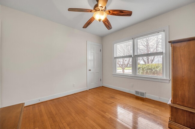 Building Photo - 538 Chinoe Rd