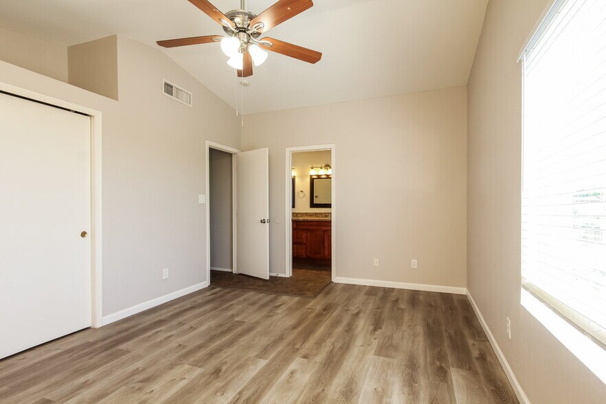 Building Photo - 3825 W Camino Real