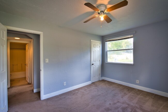 Building Photo - 2036 Inwood Terrace