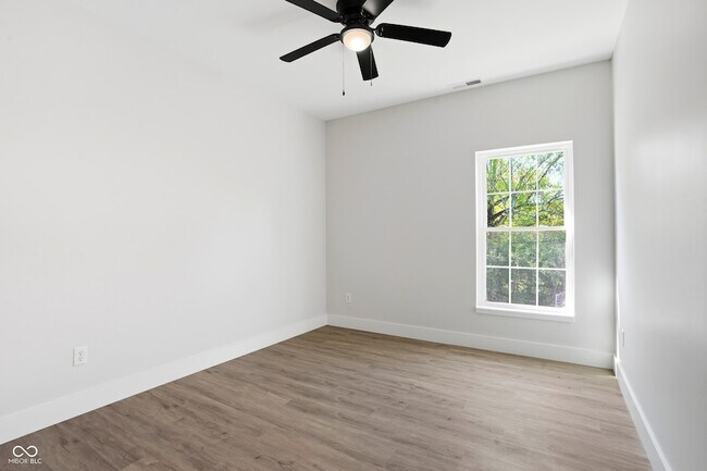 Building Photo - 4623 Rookwood Ave