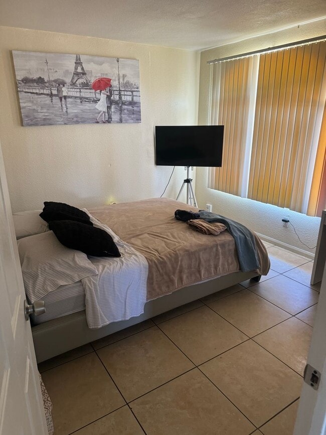 Building Photo - 2 bedrooms 1 bath apartment in El Cajon