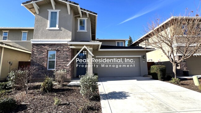 Building Photo - Spacious 4-bedroom home in Natomas with cl...