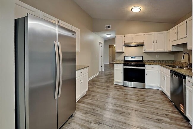 Building Photo - 1430 Steve Ct