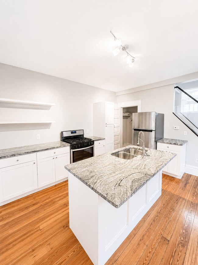 Interior Photo - Schiller Terrace