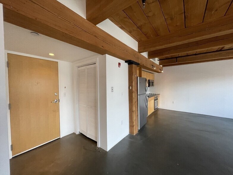 Building Photo - 90 Wareham St